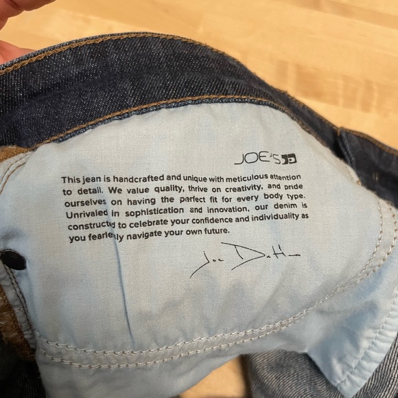 Joe’s Denim Shorts 4” seam - Picture 7 of 7